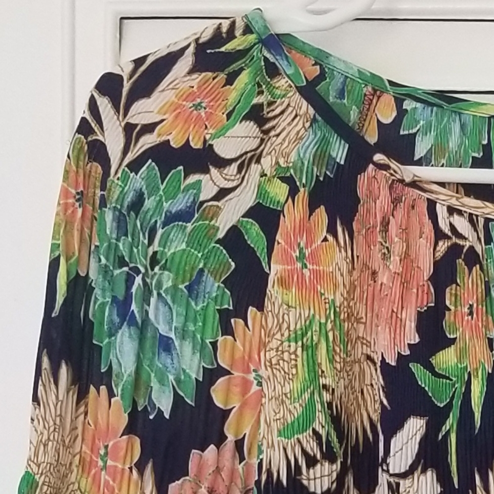 Floral Print Key-Hole Blouse by Spence